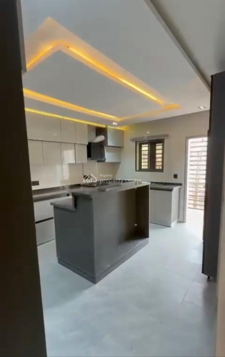Luxurious 3bedroom En-suite Flat +bq, Tarred Road, Secured/serene, By Ics  Junction, Jabi, Abuja, Block of Flats for Sale