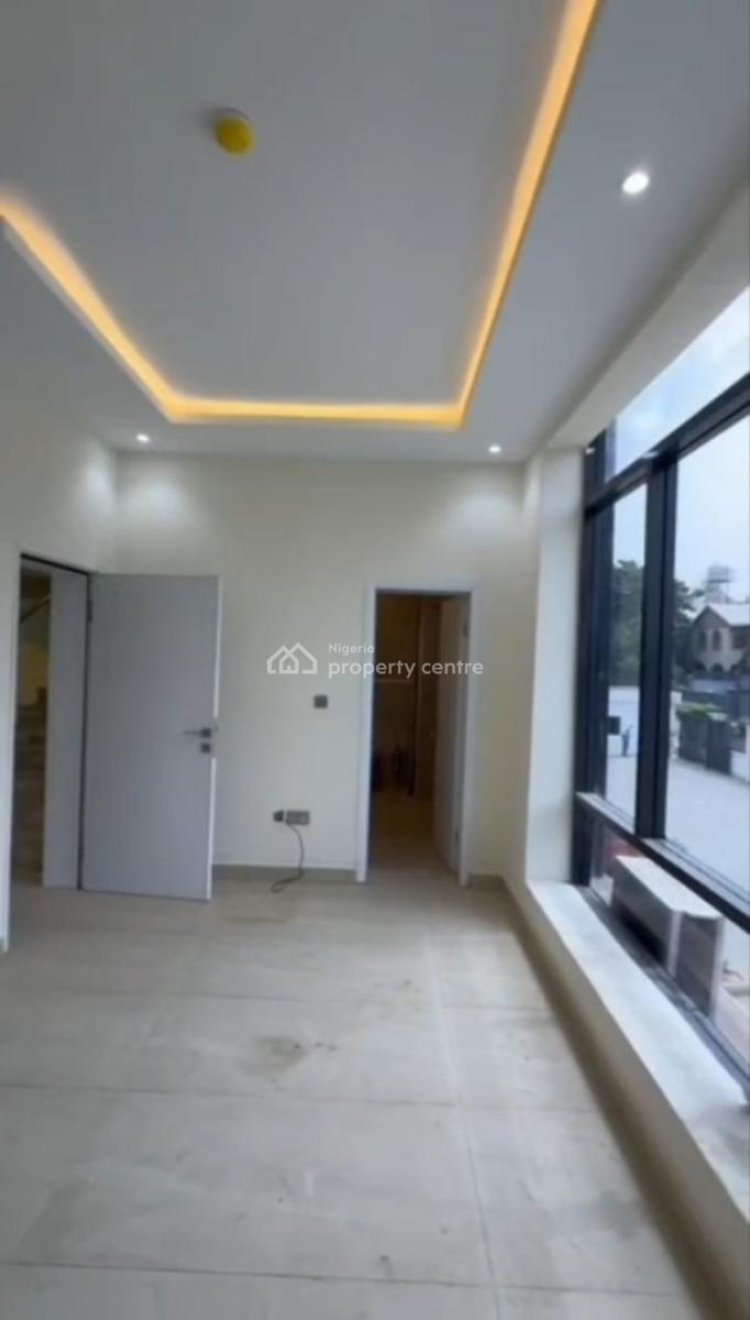 Newly Built Smart 3-bedrooms Terrace + 2 Rooms, Maitama District, Abuja, Terraced Duplex for Rent