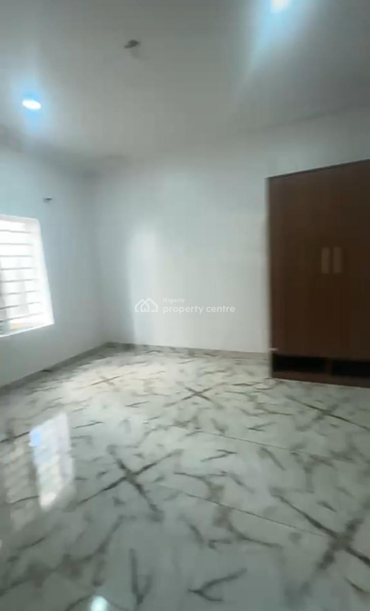 Spacious Downstairs Mini Flat Off Mobile Rd { Video}, Off Mobile Rd, Ilaje, Ajah, Lagos, Mini Flat (room and Parlour) for Rent