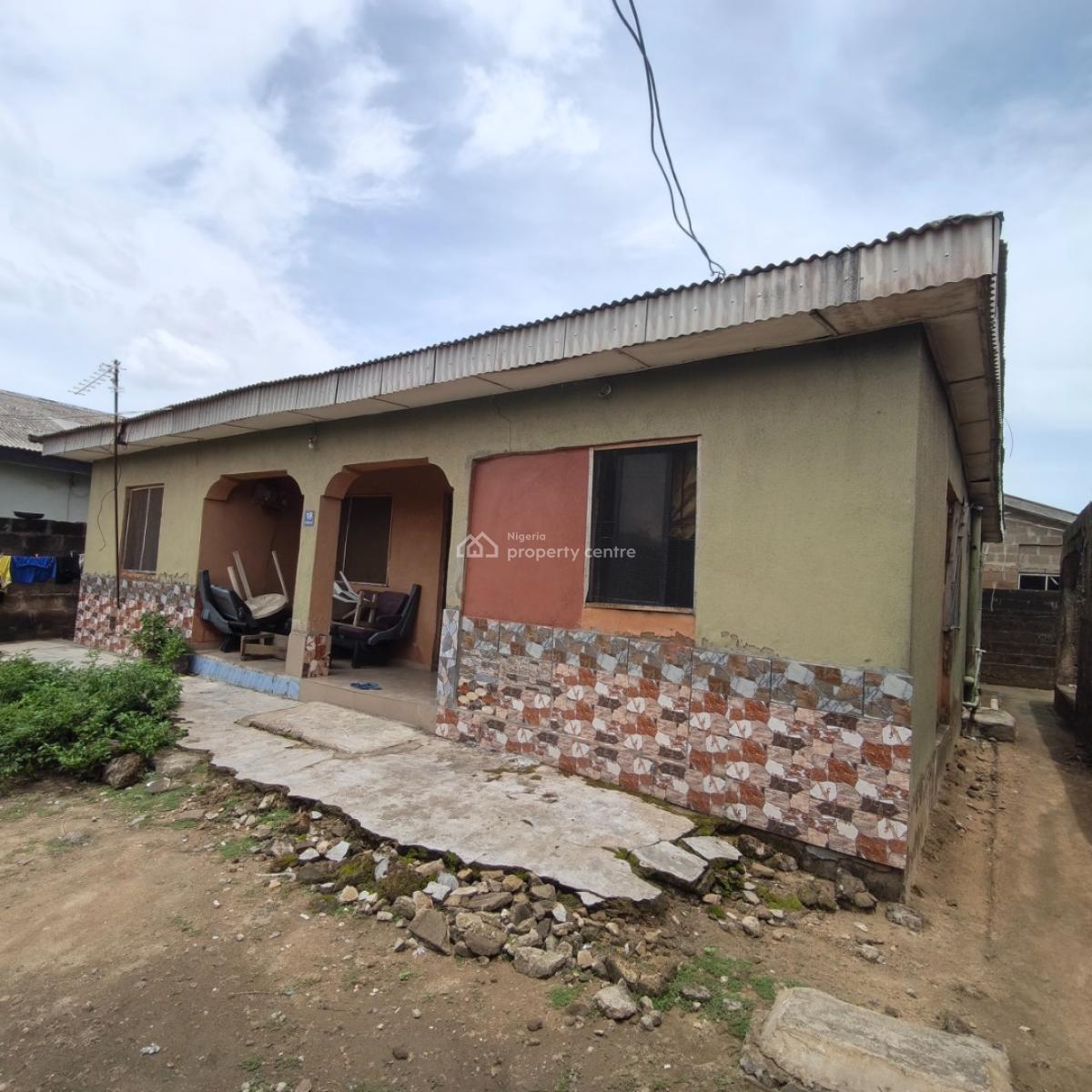 4 Bedroom Bungalow Ensuit, Short Drive From Ibafo Bus Stop, Oyebi Street, Ibafo, Ogun, Detached Bungalow for Sale
