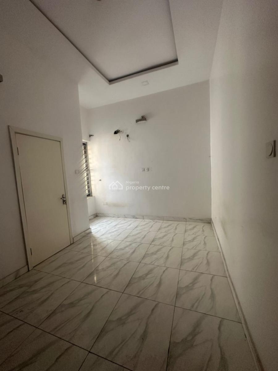 Room Upstairs, Ikota Gra, Ikota, Lekki, Lagos, Self Contain (single Rooms) for Rent