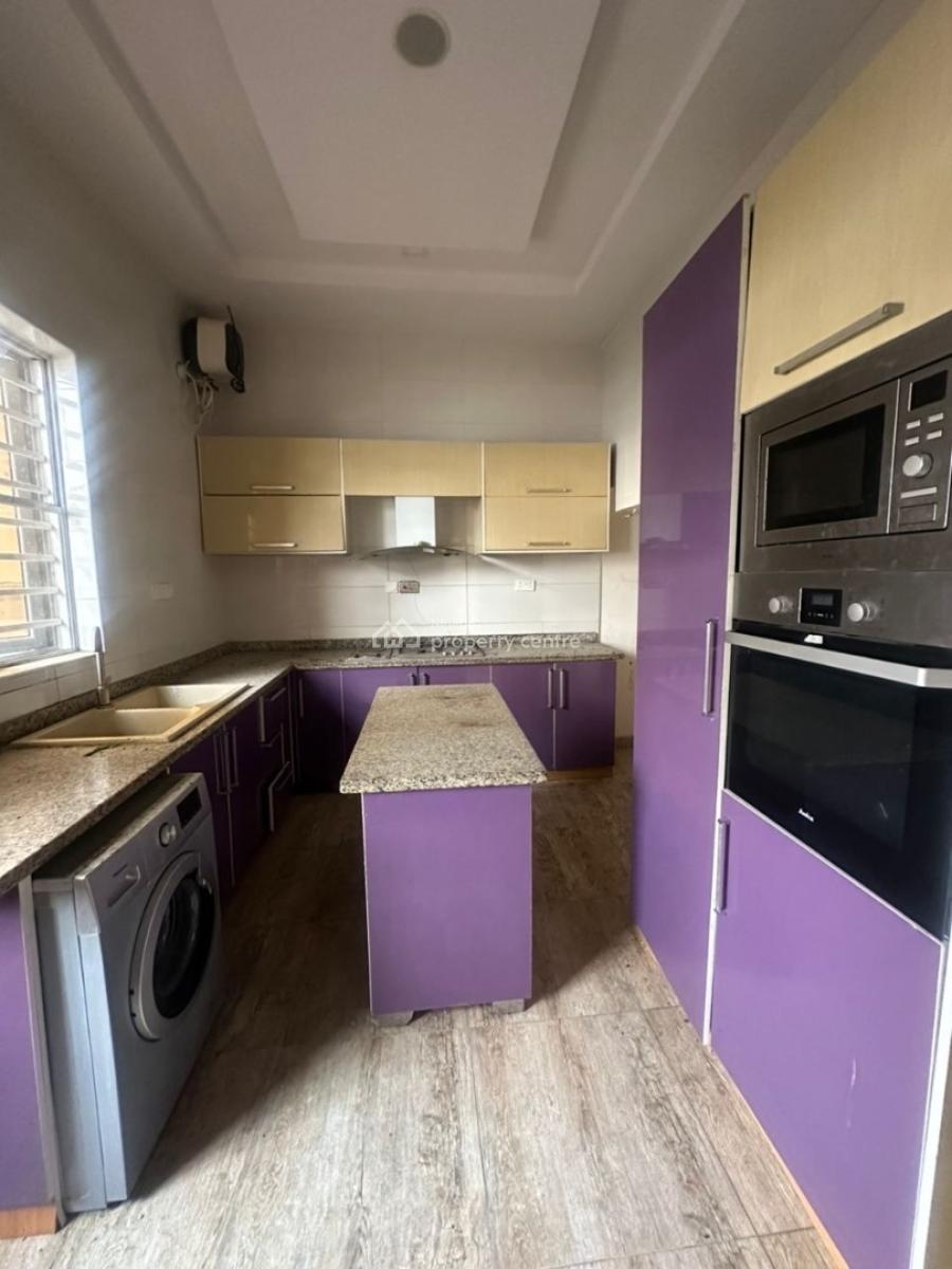 Room Upstairs, Ikota Gra, Ikota, Lekki, Lagos, Self Contain (single Rooms) for Rent