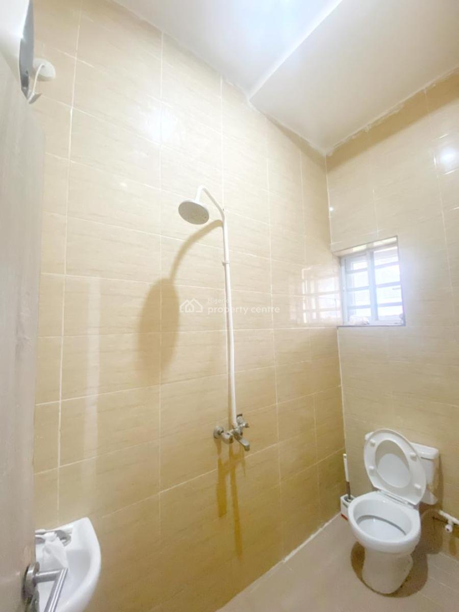Luxury Pop 2 Bedroom Flat Ensuit, Short Drive From Magodo Gra, Near Channels Tv, Opic, Isheri North, Lagos, Flat / Apartment for Rent