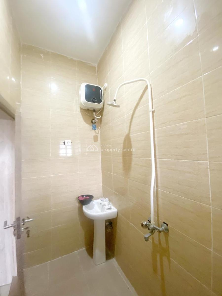 Luxury Pop 2 Bedroom Flat Ensuit, Short Drive From Magodo Gra, Near Channels Tv, Opic, Isheri North, Lagos, Flat / Apartment for Rent