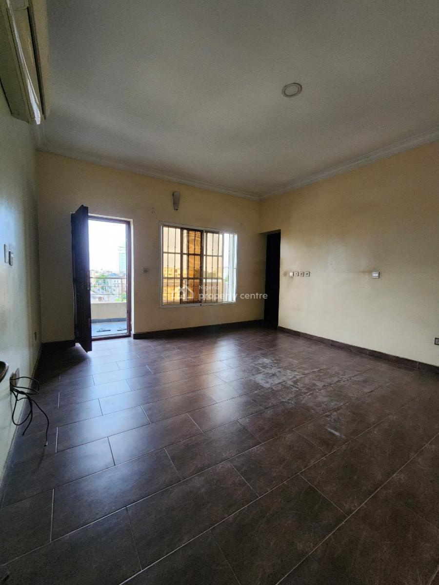 Luxury 5 Bedroom with Bq Available on The Penthouse, Sabo, Sabo, Yaba, Lagos, Flat / Apartment for Rent