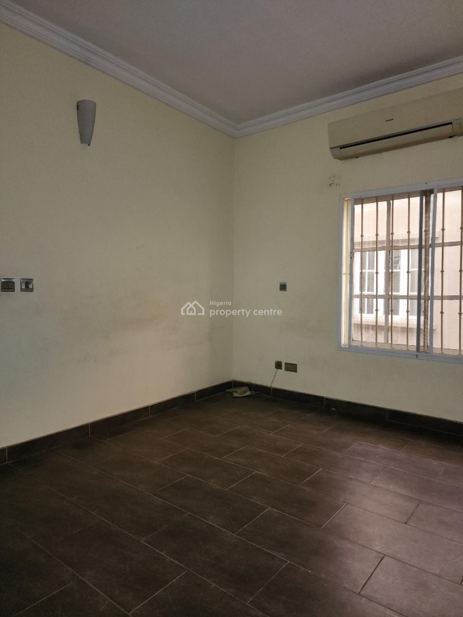 Luxury 5 Bedroom with Bq Available on The Penthouse, Sabo, Sabo, Yaba, Lagos, Flat / Apartment for Rent
