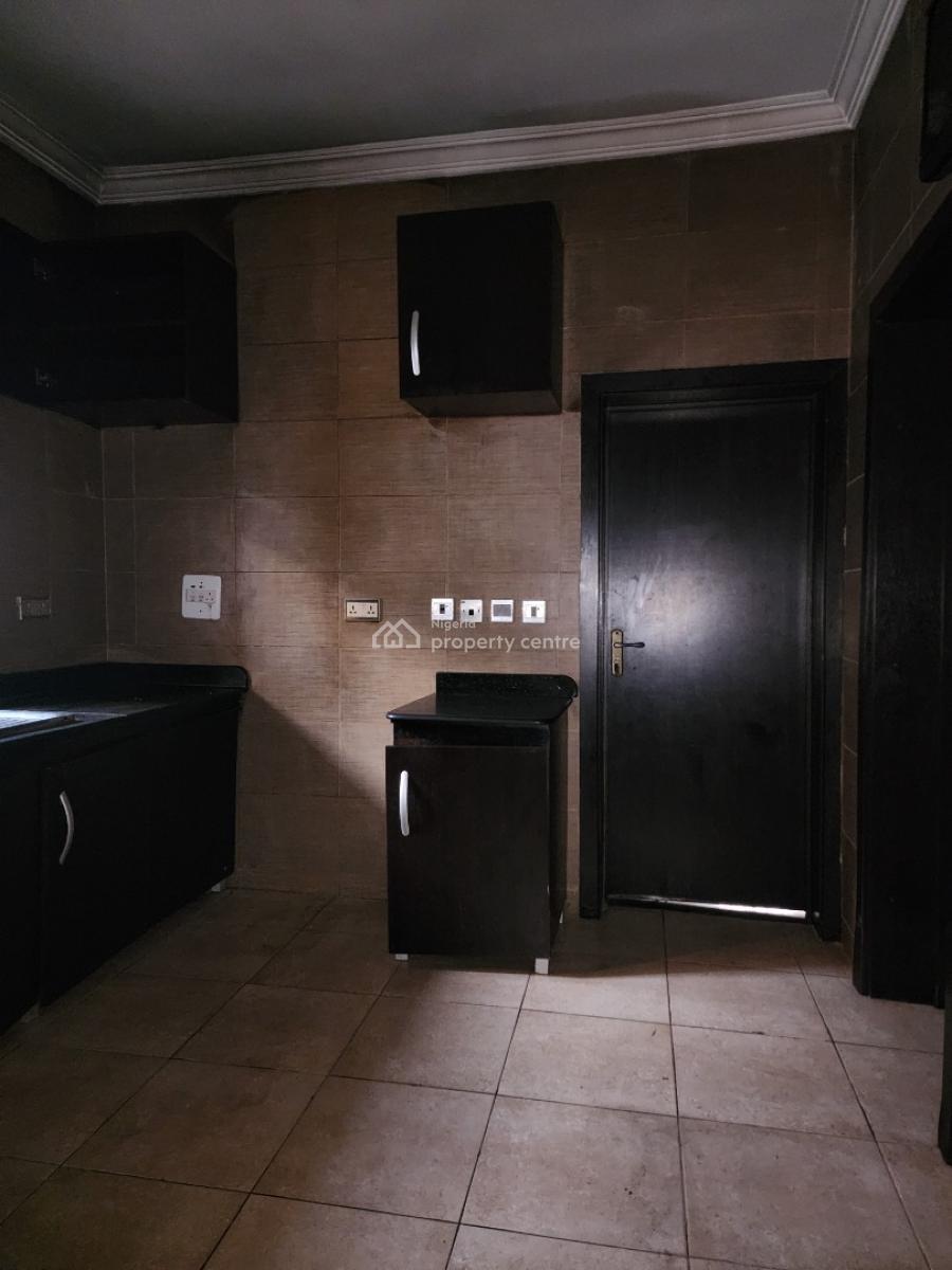 Luxury 5 Bedroom with Bq Available on The Penthouse, Sabo, Sabo, Yaba, Lagos, Flat / Apartment for Rent