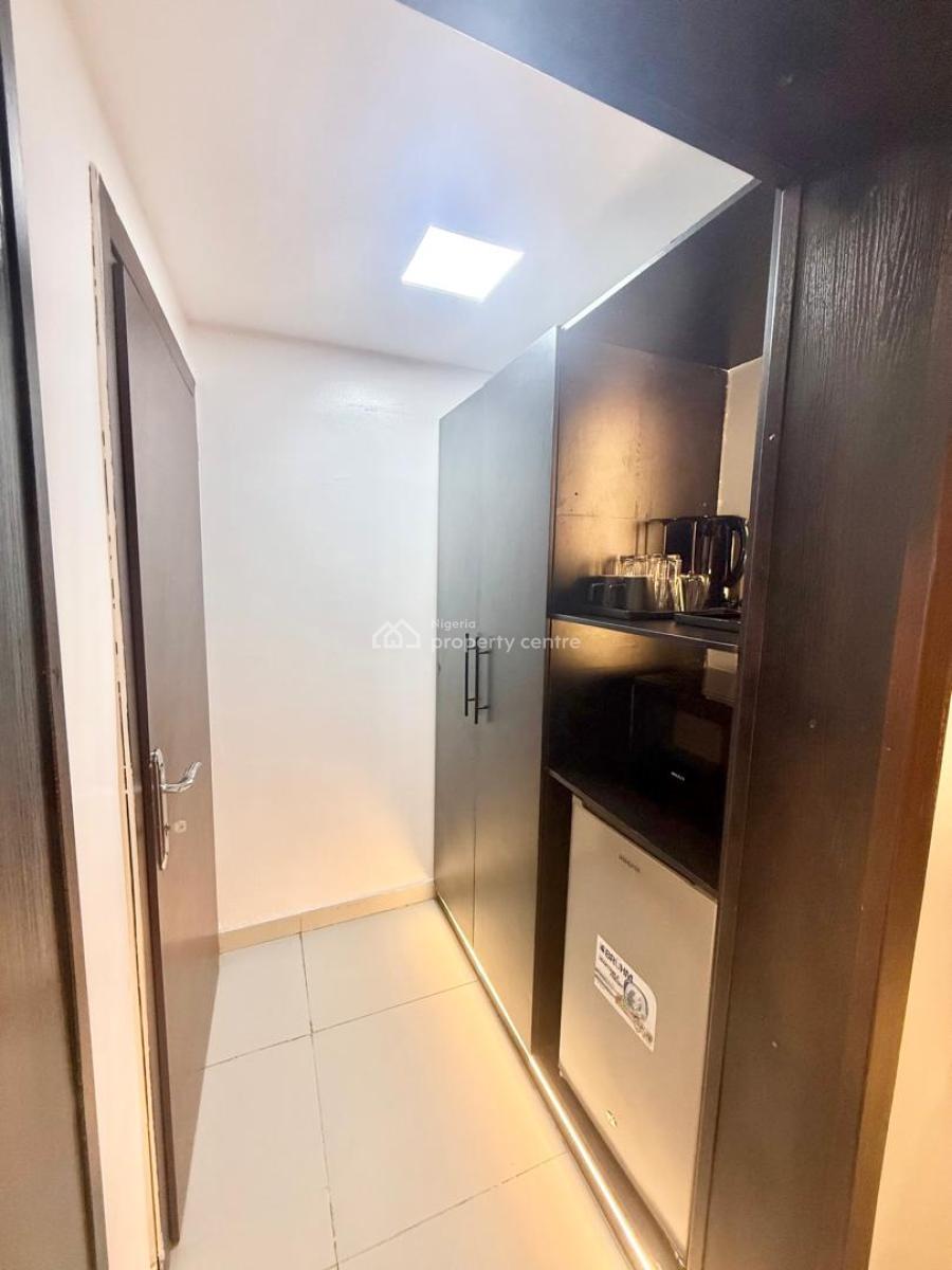 Fully Furnished and Serviced Room Self Contain in Ikoyi, Glover Road, Ikoyi, Lagos, Flat / Apartment for Rent