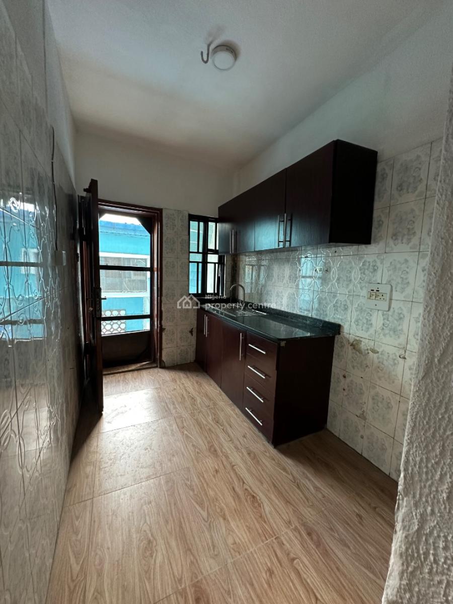Specious 3bedroom Apartment, Silver Springs Estate Agungi, Lekki, Lagos, Flat / Apartment for Rent