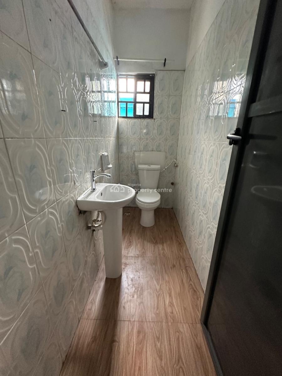 Specious 3bedroom Apartment, Silver Springs Estate Agungi, Lekki, Lagos, Flat / Apartment for Rent