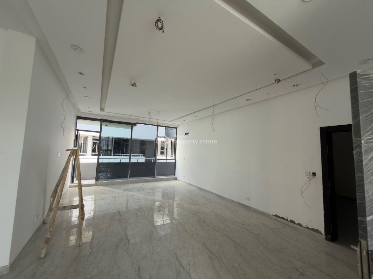 Massive 2bedrooms Flat with Bq, Periwinkle Estate, Lekki Phase 1, Lekki, Lagos, Flat / Apartment for Sale