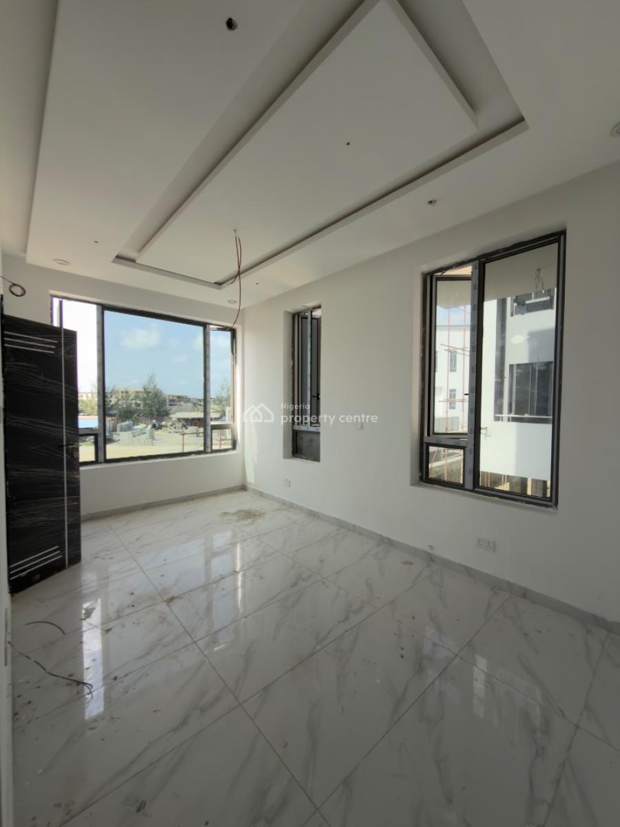 Massive 2bedrooms Flat with Bq, Periwinkle Estate, Lekki Phase 1, Lekki, Lagos, Flat / Apartment for Sale