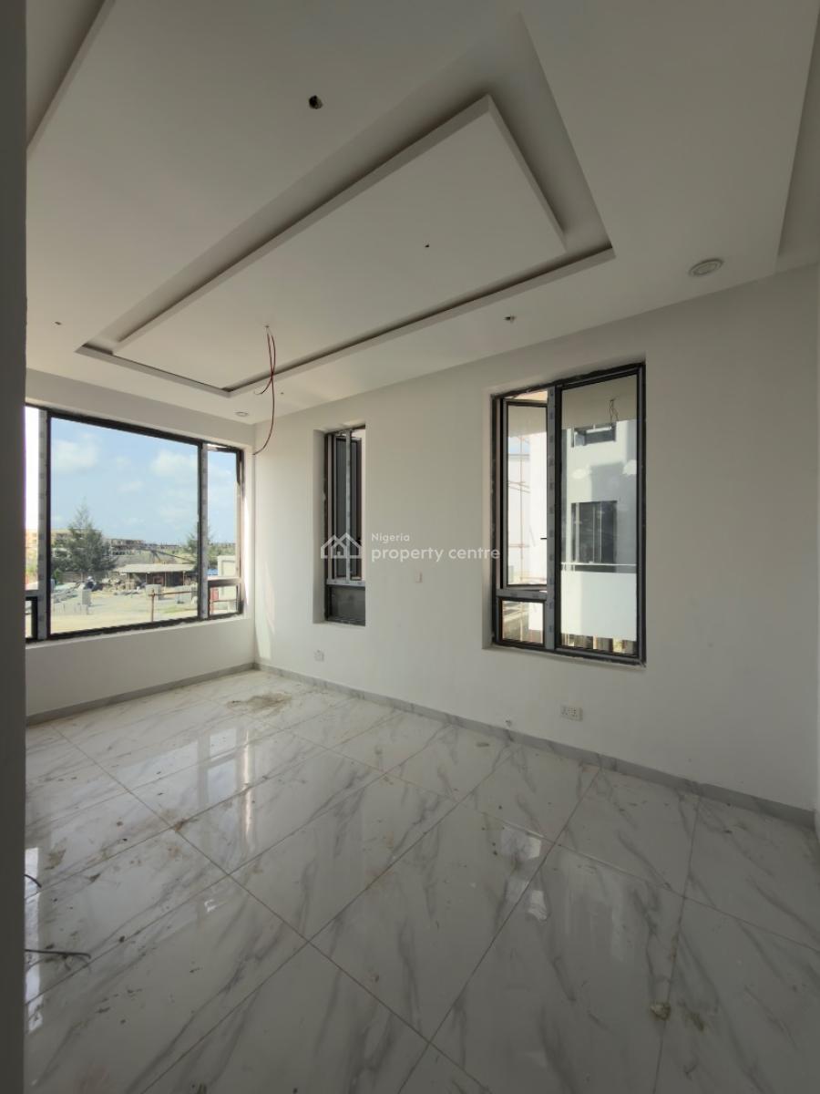 Massive 2bedrooms Flat with Bq, Periwinkle Estate, Lekki Phase 1, Lekki, Lagos, Flat / Apartment for Sale