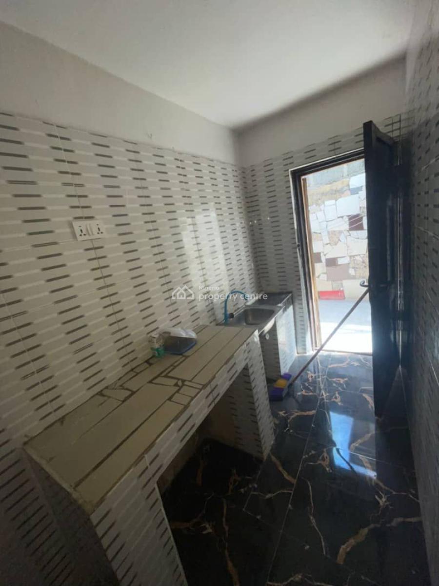 Spacious Downstairs Room Selfcon with Kitchen, United Estate, Sangotedo, Ajah, Lagos, Self Contain (single Rooms) for Rent