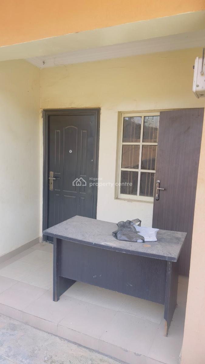 Lovely Three Bedroom All En-suite in a Mini Estate, Folarin Street (mini Estate), Gra Phase 1, Magodo, Lagos, Flat / Apartment for Rent
