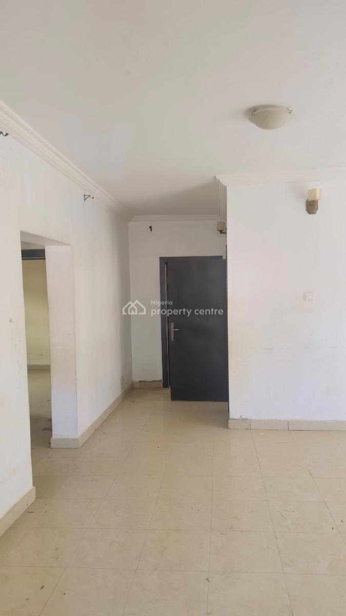 Lovely Three Bedroom All En-suite in a Mini Estate, Folarin Street (mini Estate), Gra Phase 1, Magodo, Lagos, Flat / Apartment for Rent