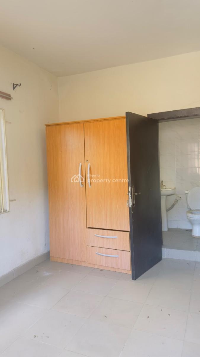 Lovely Three Bedroom All En-suite in a Mini Estate, Folarin Street (mini Estate), Gra Phase 1, Magodo, Lagos, Flat / Apartment for Rent