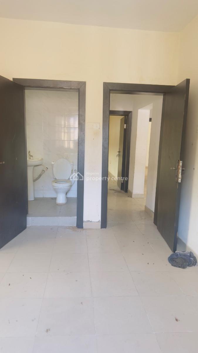 Lovely Three Bedroom All En-suite in a Mini Estate, Folarin Street (mini Estate), Gra Phase 1, Magodo, Lagos, Flat / Apartment for Rent