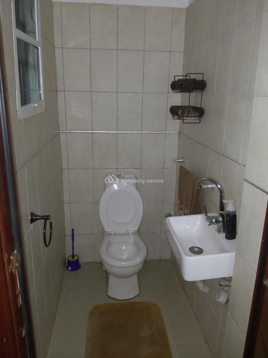 Distress 3bedroom Apartment with Pool,gym,lawntennis,basketball,etc, Lekki Gardens Horizon 11 By Meadow School Hall, Ikate Elegushi, Lekki, Lagos, Flat / Apartment for Sale
