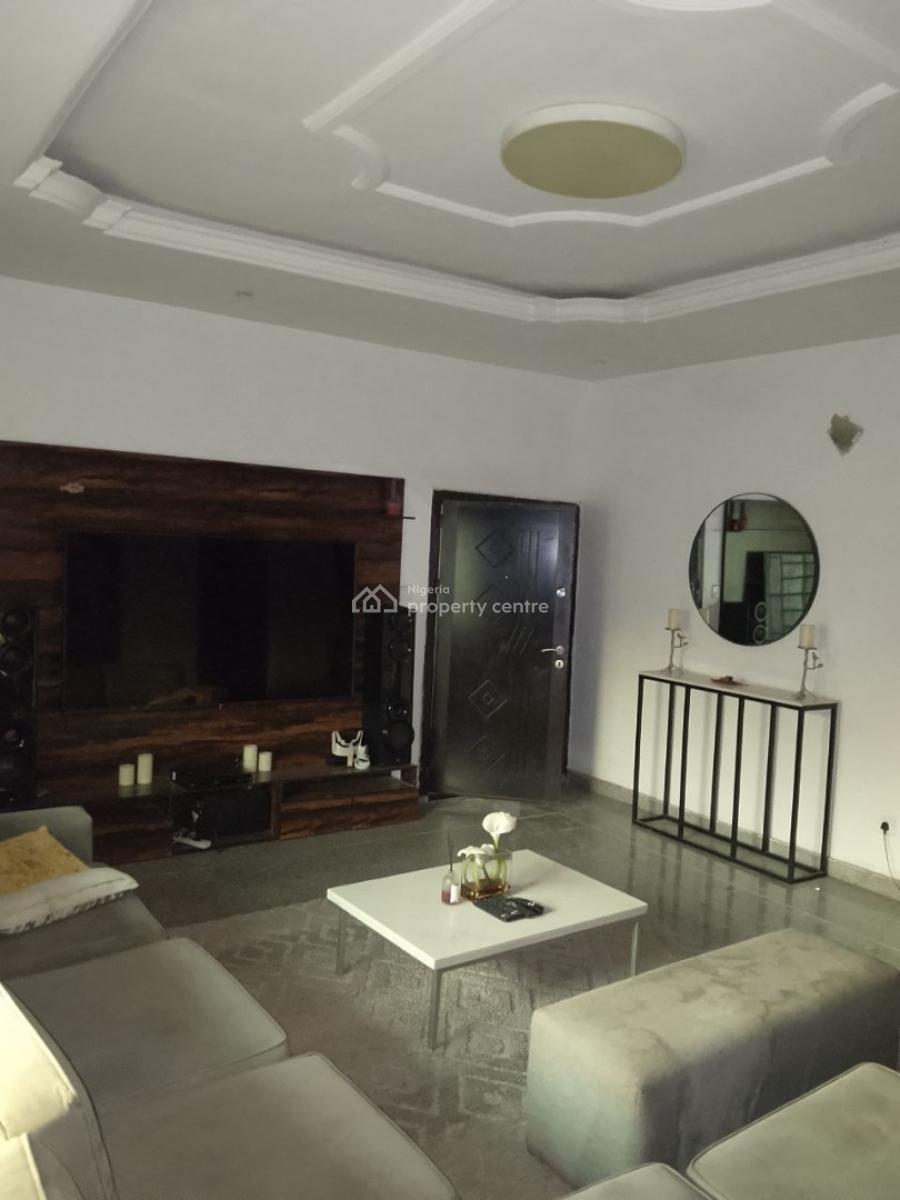 Distress 3bedroom Apartment with Pool,gym,lawntennis,basketball,etc, Lekki Gardens Horizon 11 By Meadow School Hall, Ikate Elegushi, Lekki, Lagos, Flat / Apartment for Sale