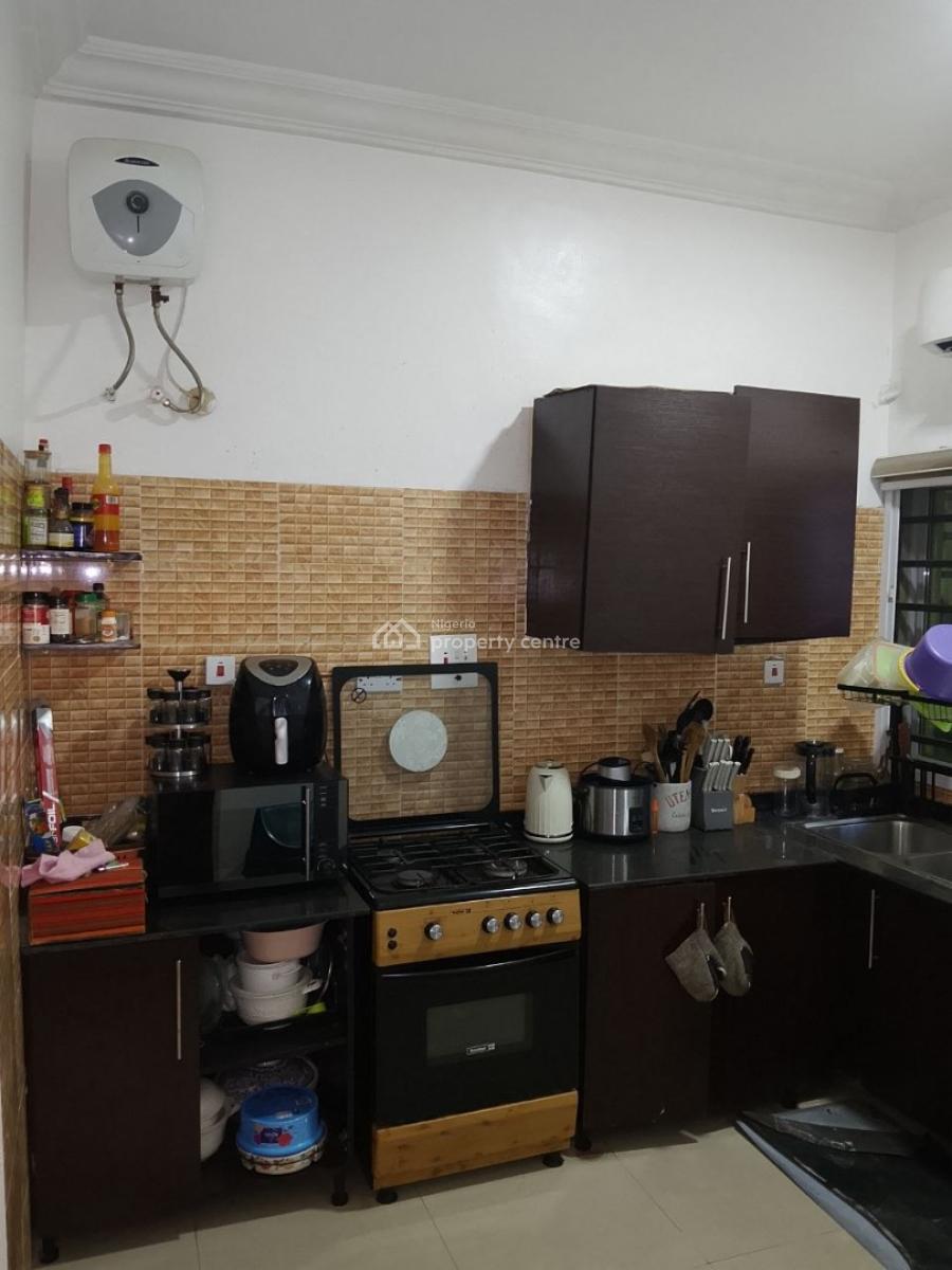 Distress 3bedroom Apartment with Pool,gym,lawntennis,basketball,etc, Lekki Gardens Horizon 11 By Meadow School Hall, Ikate Elegushi, Lekki, Lagos, Flat / Apartment for Sale