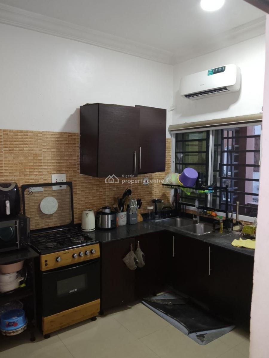 Distress 3bedroom Apartment with Pool,gym,lawntennis,basketball,etc, Lekki Gardens Horizon 11 By Meadow School Hall, Ikate Elegushi, Lekki, Lagos, Flat / Apartment for Sale