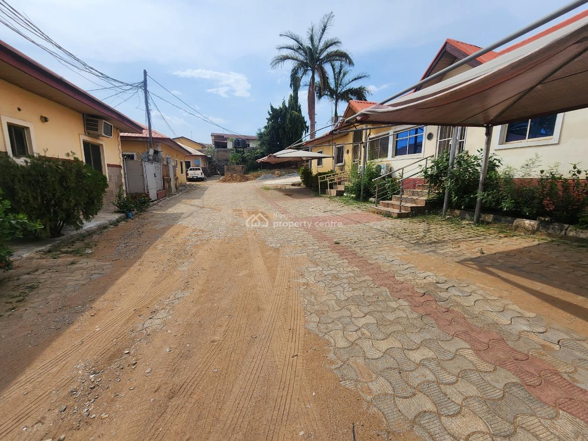 Strategically Located and Spacious 3 Bedroom Semi-detached Bungalow, Federal Ministry of Works and Housing Estate, Karu Phase I, Karu, Abuja, Semi-detached Bungalow for Sale