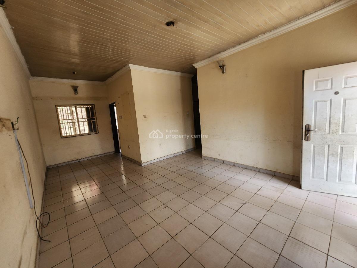 Strategically Located and Spacious 3 Bedroom Semi-detached Bungalow, Federal Ministry of Works and Housing Estate, Karu Phase I, Karu, Abuja, Semi-detached Bungalow for Sale
