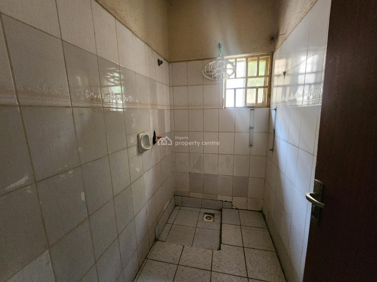 Strategically Located and Spacious 3 Bedroom Semi-detached Bungalow, Federal Ministry of Works and Housing Estate, Karu Phase I, Karu, Abuja, Semi-detached Bungalow for Sale