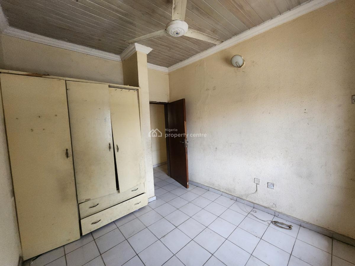 Strategically Located and Spacious 3 Bedroom Semi-detached Bungalow, Federal Ministry of Works and Housing Estate, Karu Phase I, Karu, Abuja, Semi-detached Bungalow for Sale