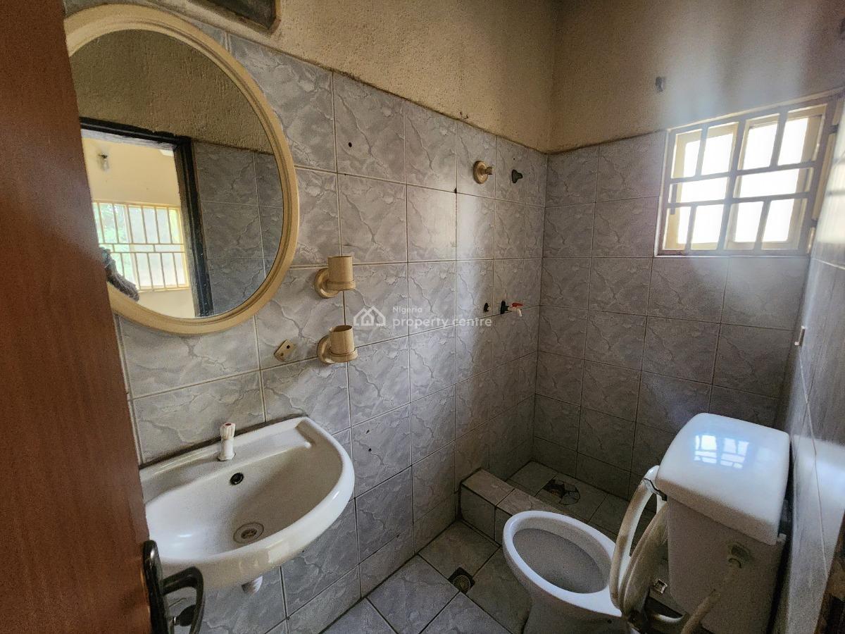 Strategically Located and Spacious 3 Bedroom Semi-detached Bungalow, Federal Ministry of Works and Housing Estate, Karu Phase I, Karu, Abuja, Semi-detached Bungalow for Sale