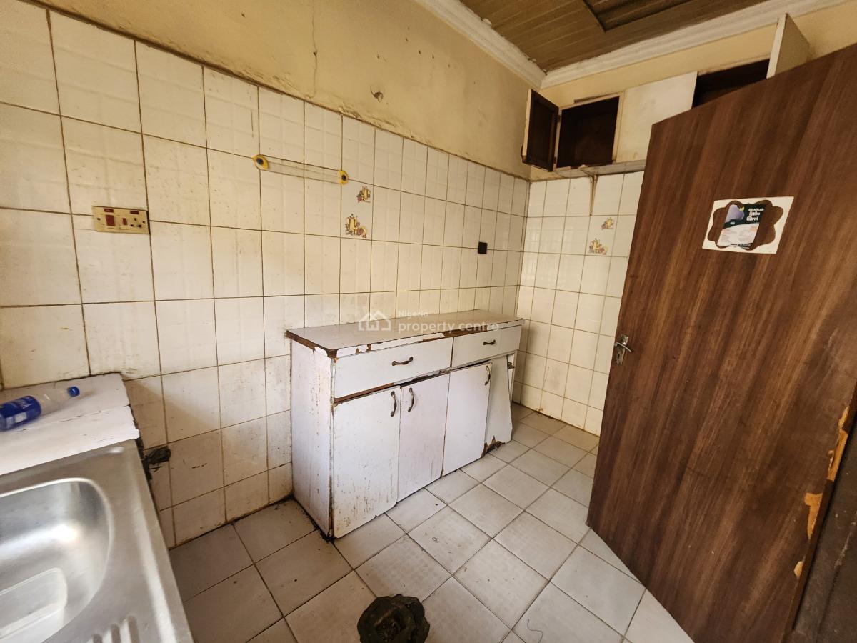 Strategically Located and Spacious 3 Bedroom Semi-detached Bungalow, Federal Ministry of Works and Housing Estate, Karu Phase I, Karu, Abuja, Semi-detached Bungalow for Sale