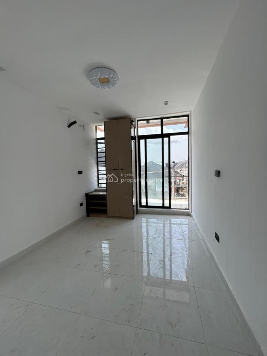 Spacious 5bedroom Detached with Pool  and Bq, Located in Chevron, Lekki, Lagos, Detached Duplex for Sale