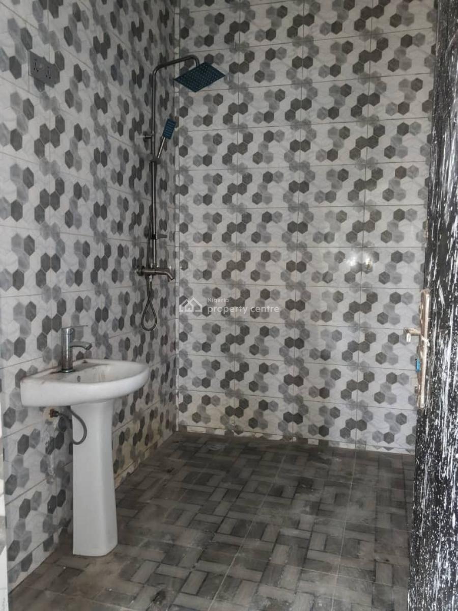a Luxury 3 Bedrooms Flat, Lagbasa, Addo, Badore, Ajah, Lagos, Flat / Apartment for Rent