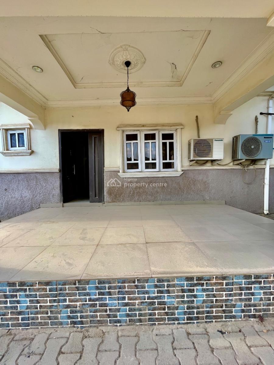 Three (3) Bedroom Bungalow with Bq, 123 Quarters, Minna, Niger, Semi-detached Bungalow for Sale