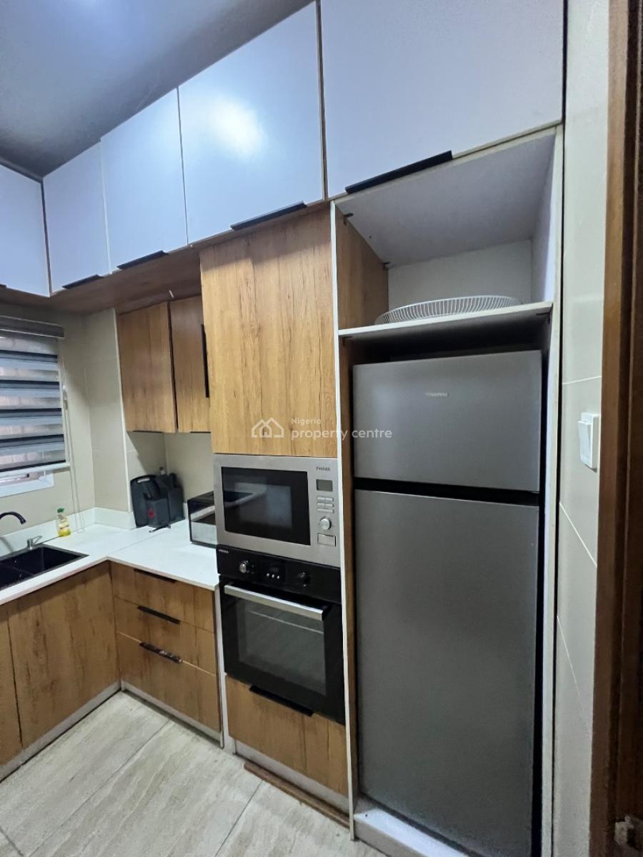 Spacious 1 Bedroom Apartment, Osapa, Lekki, Lagos, Mini Flat (room and Parlour) Short Let