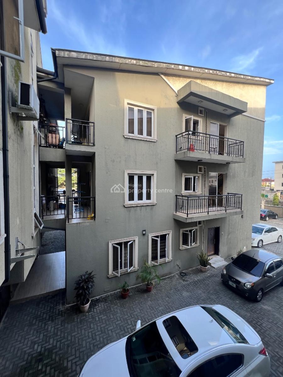 Spacious 1 Bedroom Apartment, Osapa, Lekki, Lagos, Mini Flat (room and Parlour) Short Let