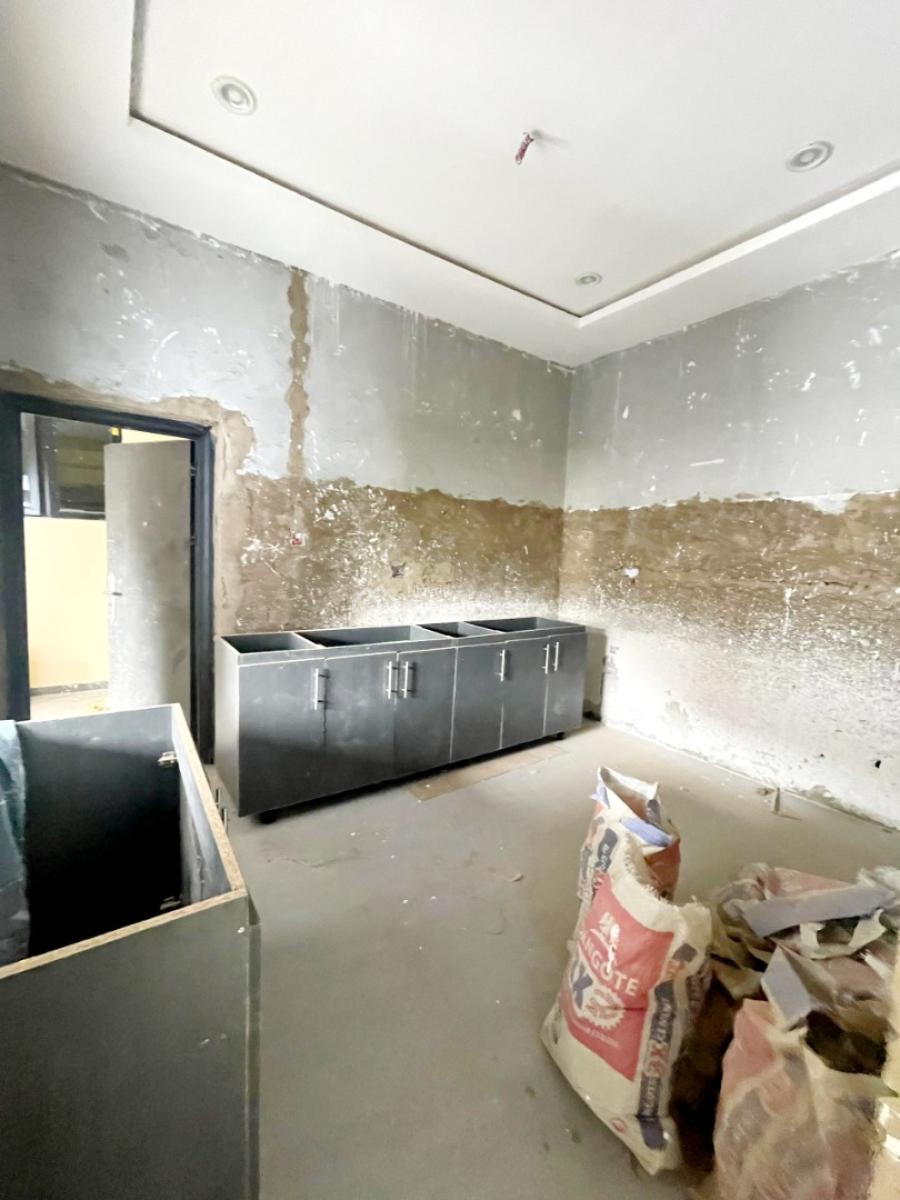 Luxury 3 Bedroom Flat in a Serene Neighborhood, Zone 6, Wuse, Abuja, Flat / Apartment for Rent