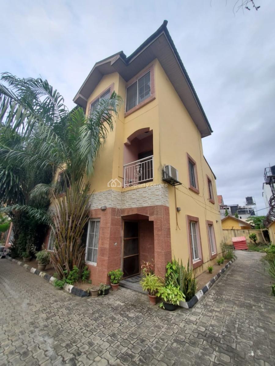 Standard : 4-bedroom Terrace Duplex in  Lekki Phase 0ne, Off Fola Osibo, Lekki Phase 1, Lekki, Lagos, House for Rent