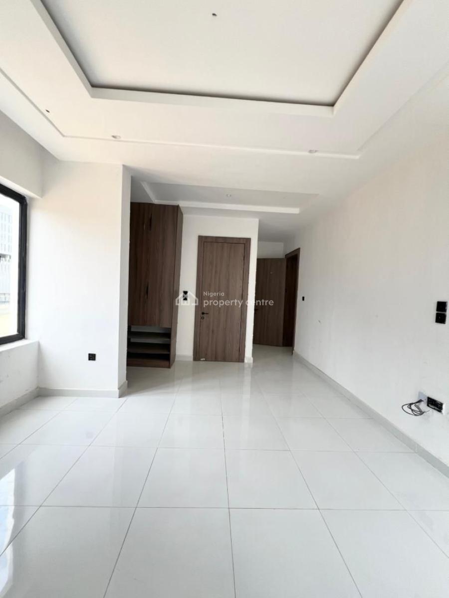 Well Built 2 Bedroom Apartment with Pool, Gym, Elevator., Lekki Phase 1, Lekki, Lagos, Flat / Apartment for Sale