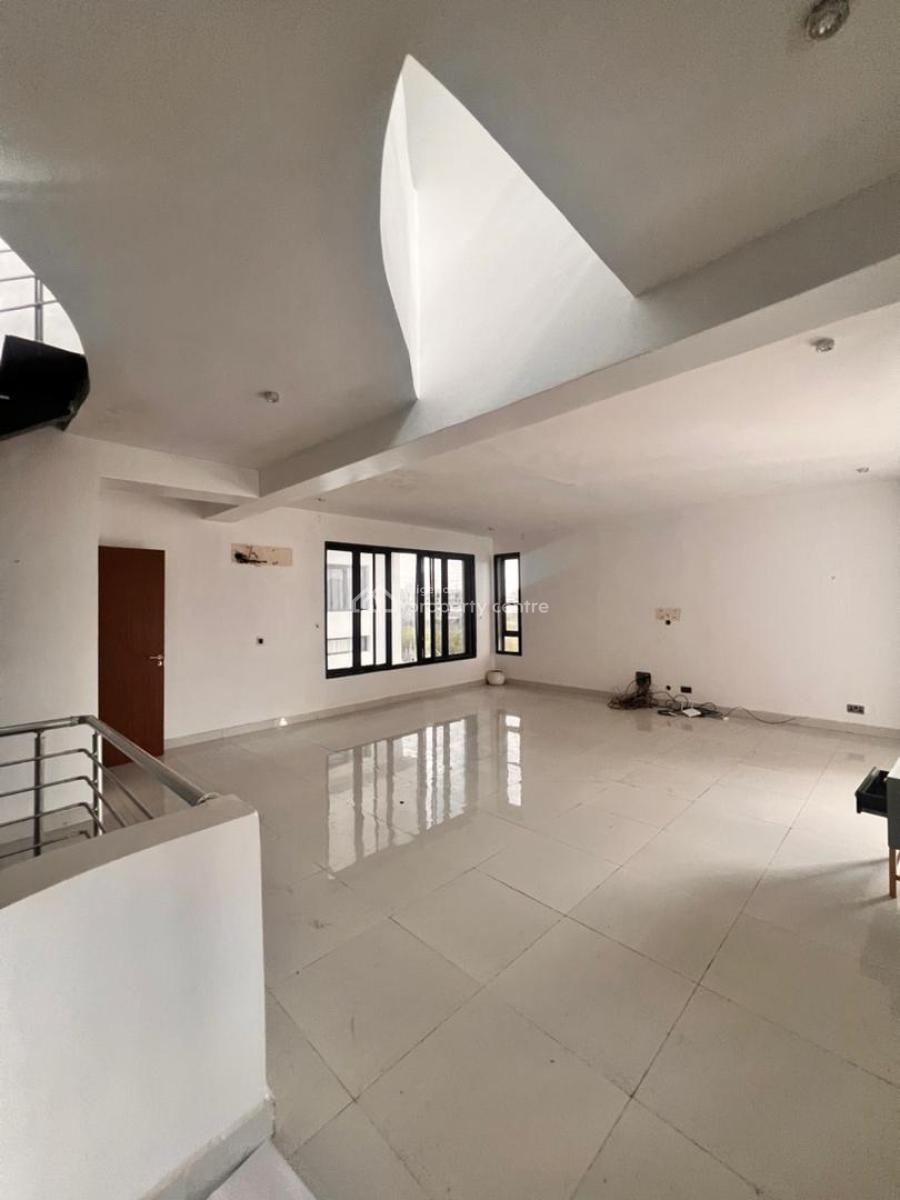 Spacious 4 Bedroom Terrace Duplex, Off Freedomway, Lekki, Lagos, Terraced Duplex for Rent