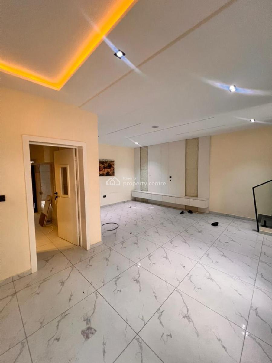 Spacious 4 Bedroom Terrace Duplex, Off Freedomway, Lekki, Lagos, Terraced Duplex for Rent