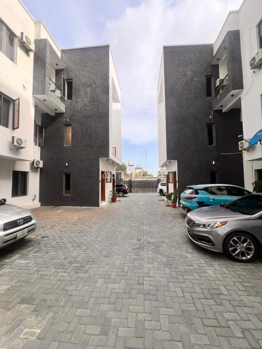 Spacious 4 Bedroom Terrace Duplex, Off Freedomway, Lekki, Lagos, Terraced Duplex for Rent