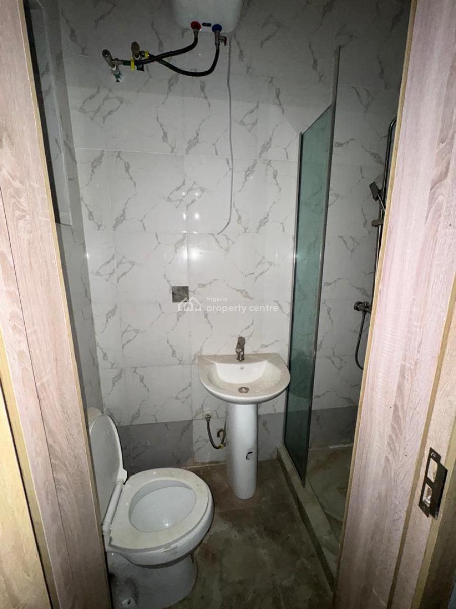 Single Room Shared Apartment with Shared Kitchen, Ikota, Lekki Phase 2, Lekki, Lagos, Flat / Apartment for Rent