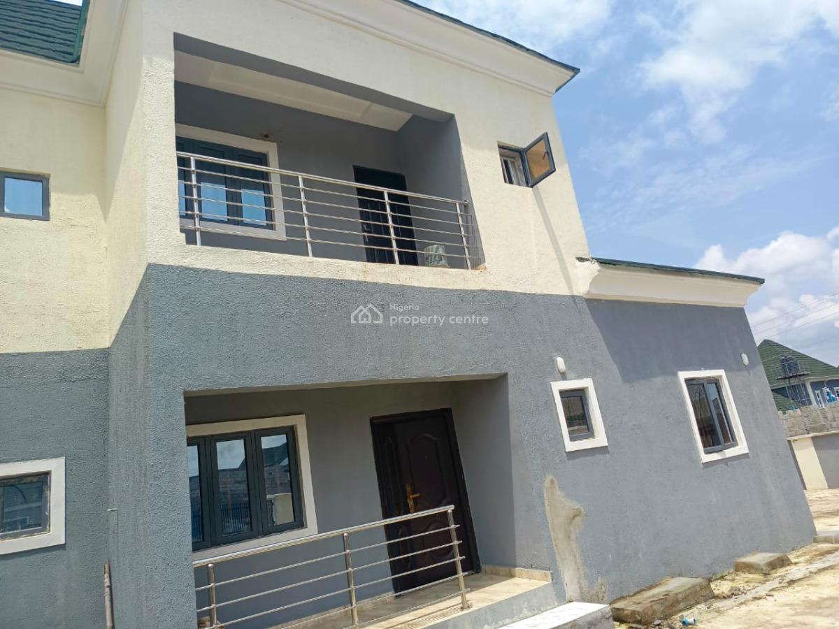 3 Bedrooms Semi-detached Duplex Penthouse with a Selfcontain Bq., Leisure, Phase 1 of Leisure Court 2 Sabon Lugbe,  Fct-abuja., Sabon Lugbe, Lugbe District, Abuja, Semi-detached Duplex for Sale
