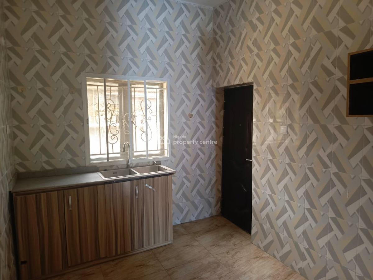 3 Bedrooms Semi-detached Duplex Penthouse with a Selfcontain Bq., Leisure, Phase 1 of Leisure Court 2 Sabon Lugbe,  Fct-abuja., Sabon Lugbe, Lugbe District, Abuja, Semi-detached Duplex for Sale