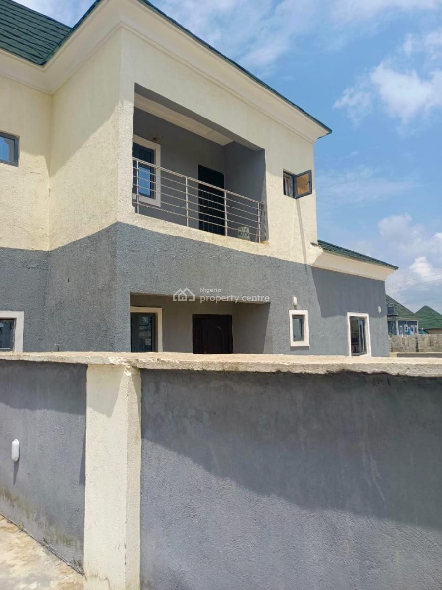 3 Bedrooms Semi-detached Duplex Penthouse with a Selfcontain Bq., Leisure, Phase 1 of Leisure Court 2 Sabon Lugbe,  Fct-abuja., Sabon Lugbe, Lugbe District, Abuja, Semi-detached Duplex for Sale