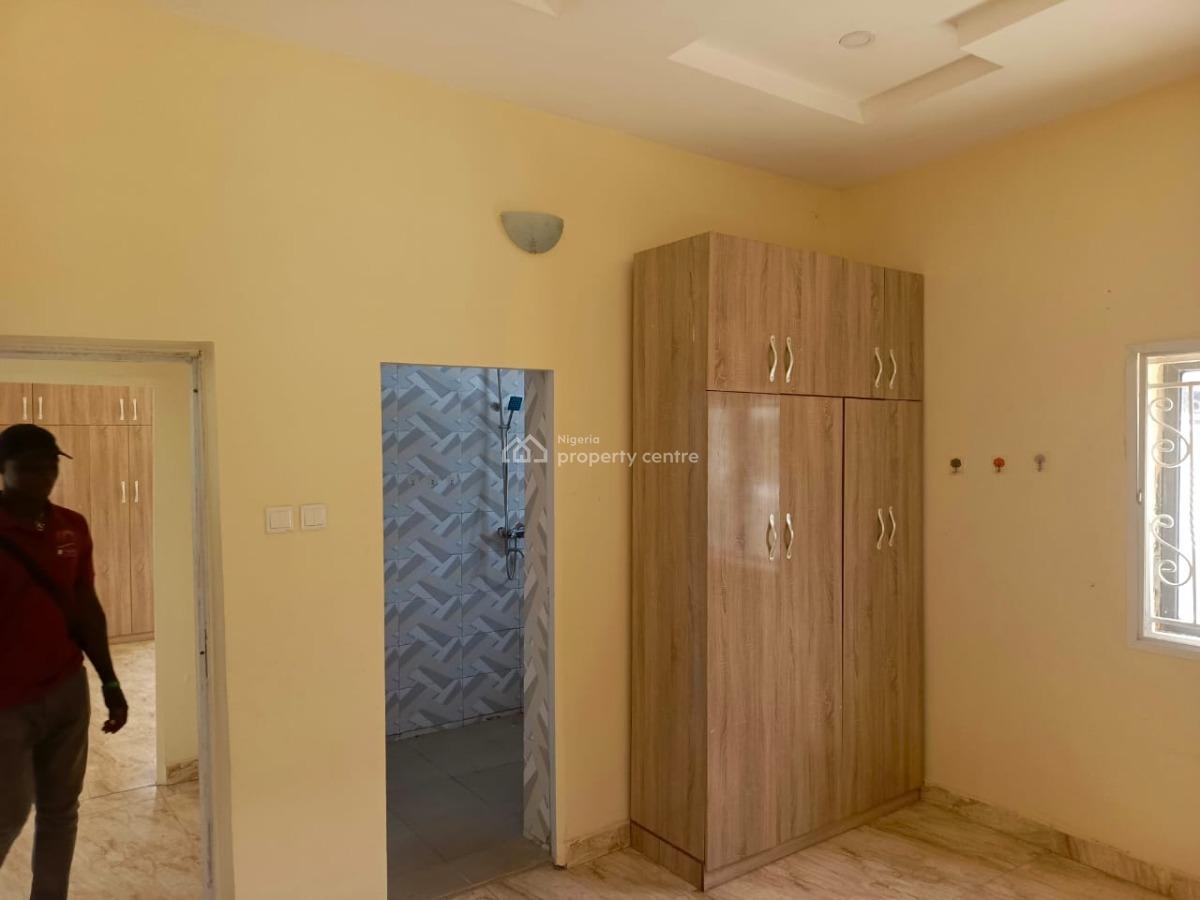 3 Bedrooms Semi-detached Duplex Penthouse with a Selfcontain Bq., Leisure, Phase 1 of Leisure Court 2 Sabon Lugbe,  Fct-abuja., Sabon Lugbe, Lugbe District, Abuja, Semi-detached Duplex for Sale