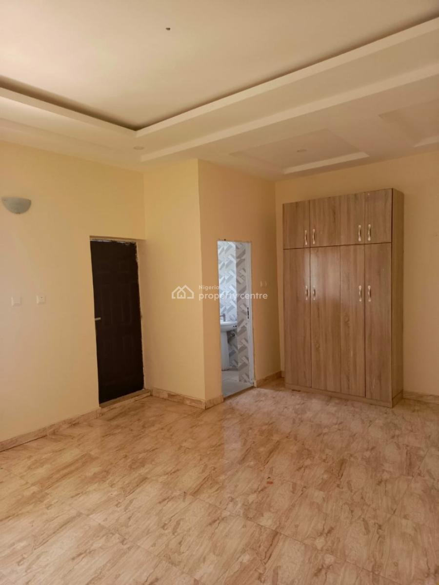 3 Bedrooms Semi-detached Duplex Penthouse with a Selfcontain Bq., Leisure, Phase 1 of Leisure Court 2 Sabon Lugbe,  Fct-abuja., Sabon Lugbe, Lugbe District, Abuja, Semi-detached Duplex for Sale