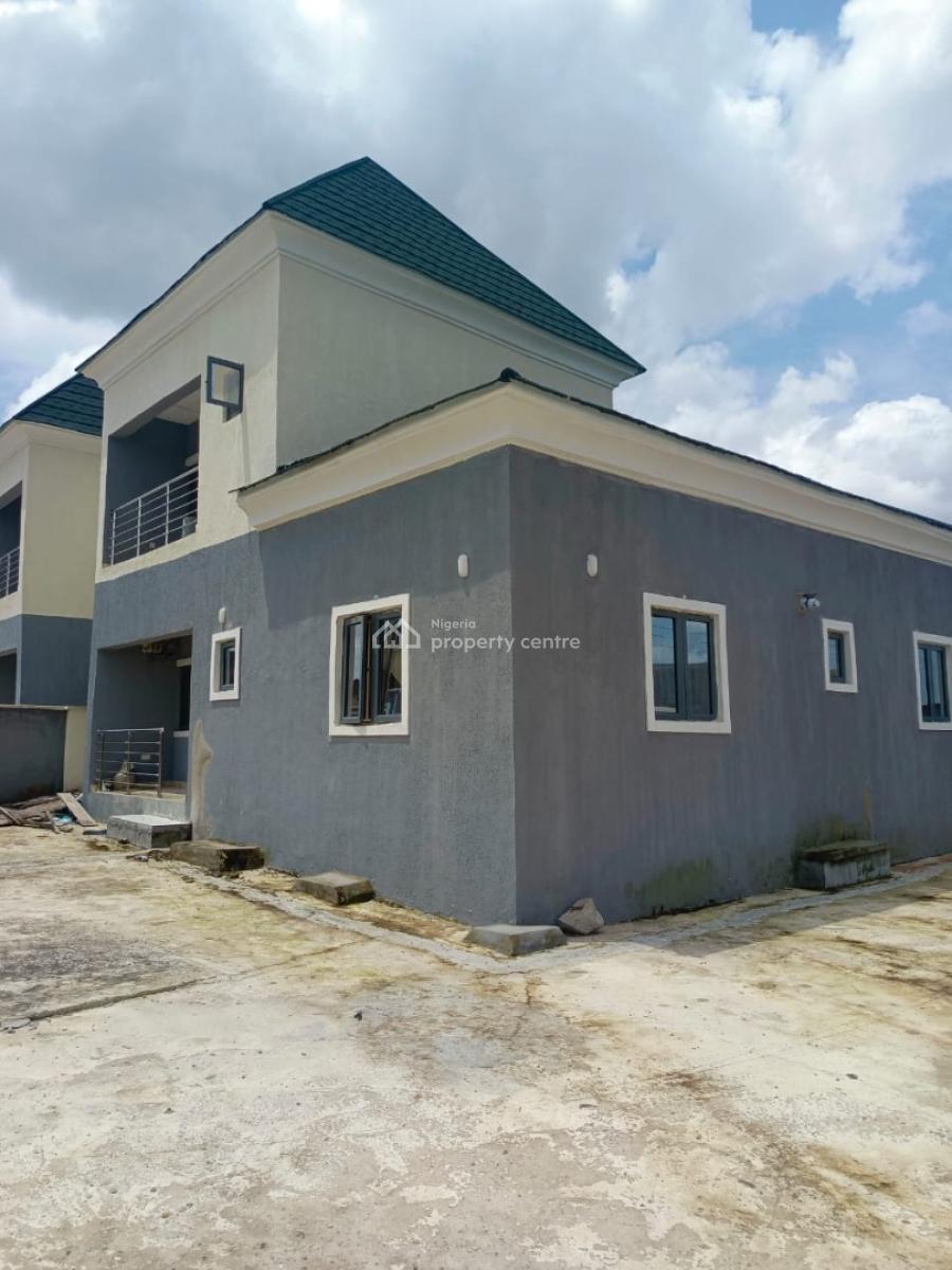 3 Bedrooms Semi-detached Duplex Penthouse with a Selfcontain Bq., Leisure, Phase 1 of Leisure Court 2 Sabon Lugbe,  Fct-abuja., Sabon Lugbe, Lugbe District, Abuja, Semi-detached Duplex for Sale